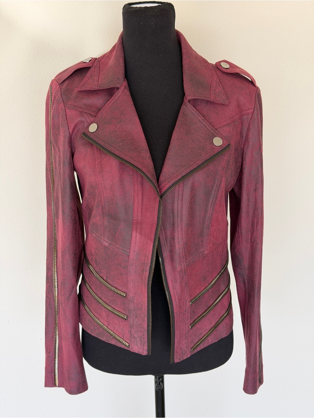 INSIGHT Maroon jacket w/zipper detailing